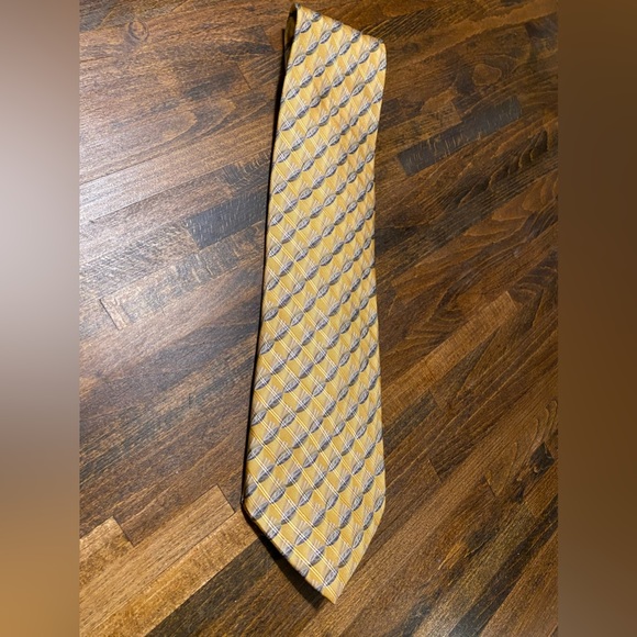 Christian Dior Monsieur Silk Neck Tie Made in Canada Gold Yellow Gray All Over - Picture 2 of 7